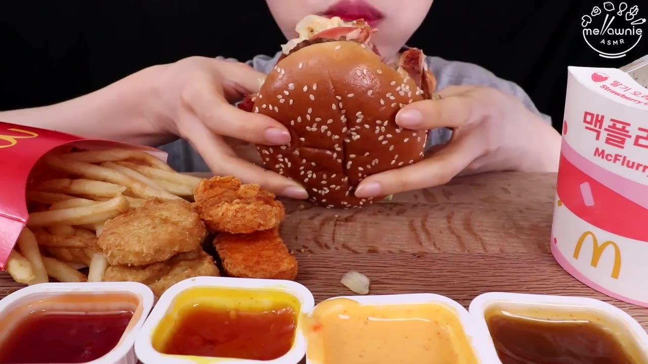 ASMR MCDONALD'S BIG MAC, CHEESE STICK, FRIES, CHICKEN NUGGETS EATING SOUNDS -