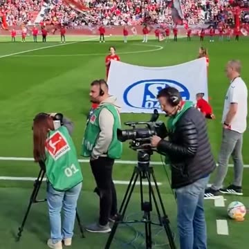 Bayer 04 Leverkusen vs Schalke 04 (Splendid Team Presentation)