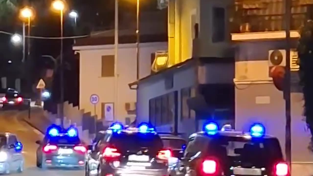 Monte di Procida (NA) - Controlli dei Carabinieri con il nucleo cinofili (08.02.25)