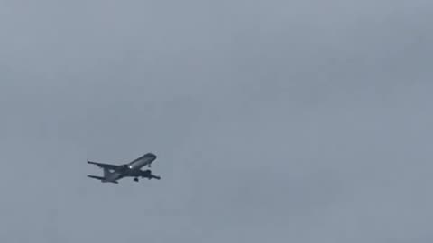 This video shows what happened in the minutes before the plane crash in Kazakhstan.