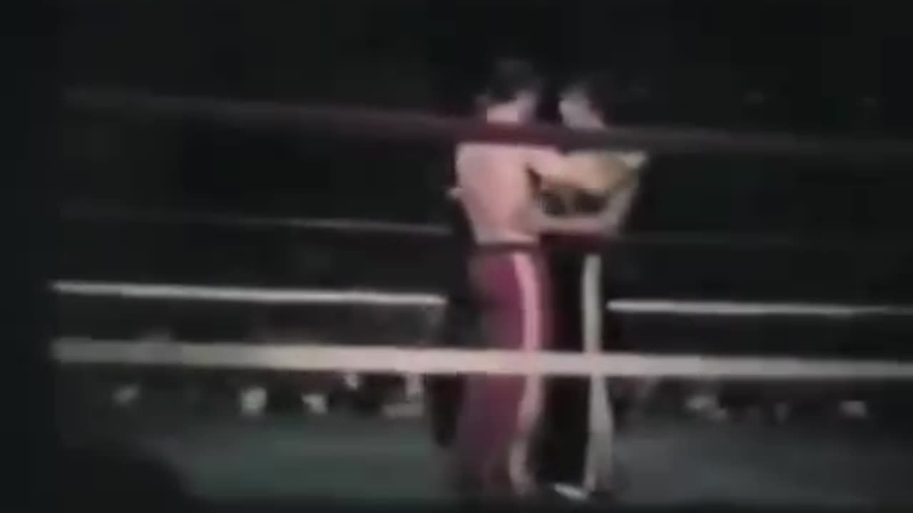 Bill Superfoot Wallace Vs. Blinky Rodriguez