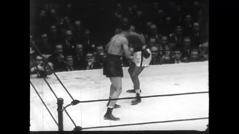 Louis vs. Walcott: The Controversial 1947 Heavyweight Showdown