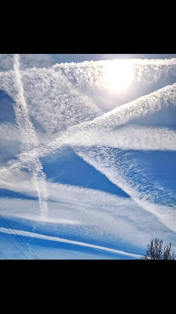 JD Vance visited a local creek: "These waterways are still very polluted."