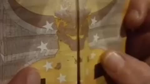 demony na banknotach