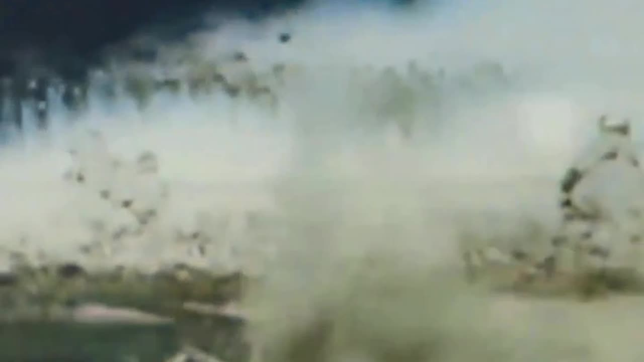 29 ⚔️ In gaming, if the enemy wears down, then press the attack