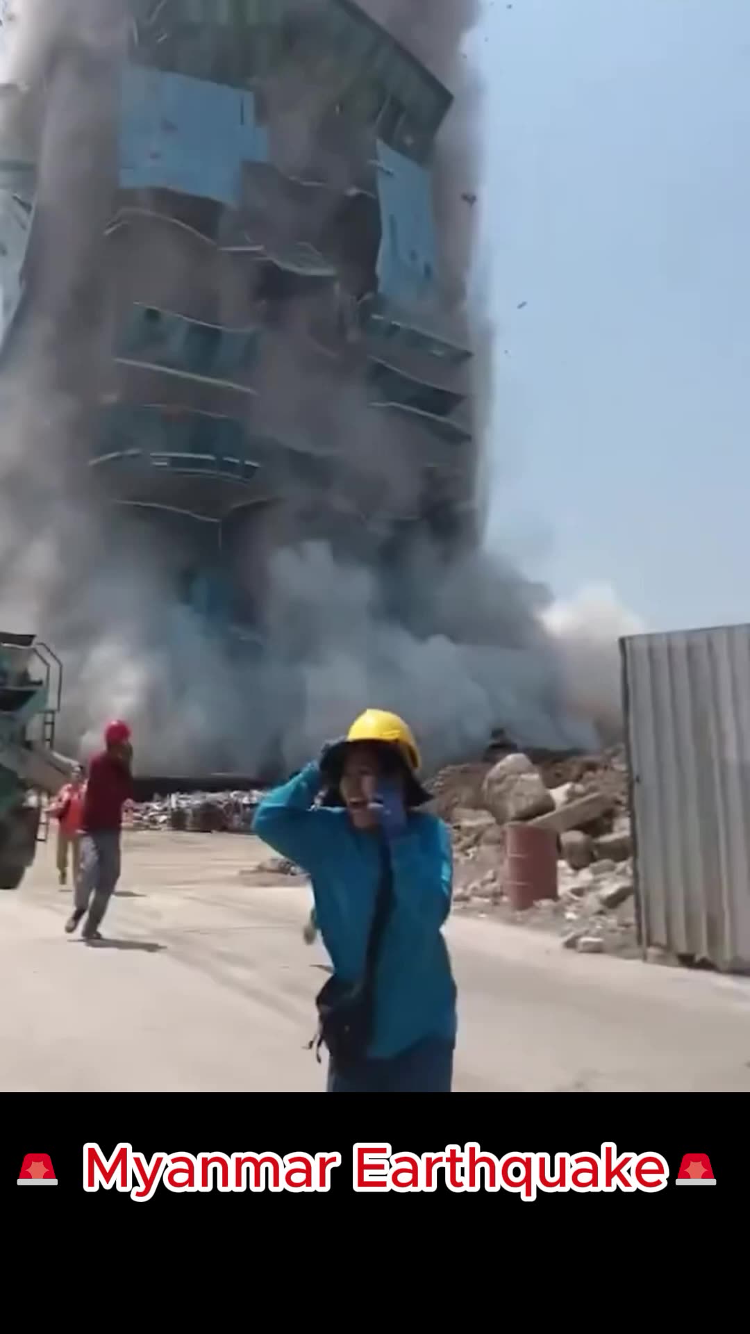 😱🏚️ NO WAY! Building COLLAPSES Right Before Construction Crew’s EYES! 💥⚠️ (Myanmar Earthquake)