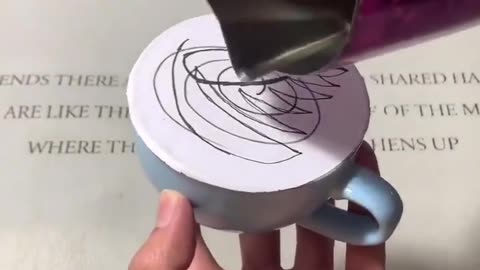 How the experts create coffee art ☕️✊🏼