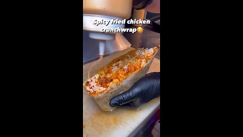 Follow for more ASMR videos🌮🍟 Credits: @banginbuns #mukbang #asmr #fastfood #asmreating