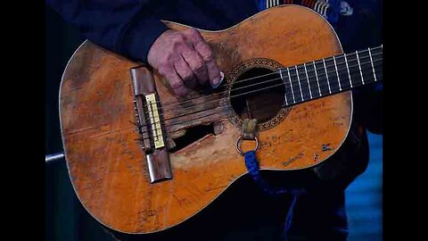 'Trigger'. The Story Behind Willie Nelson's Guitar