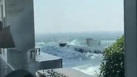 Footage from the Hotel during the Earthquake in Bangkok