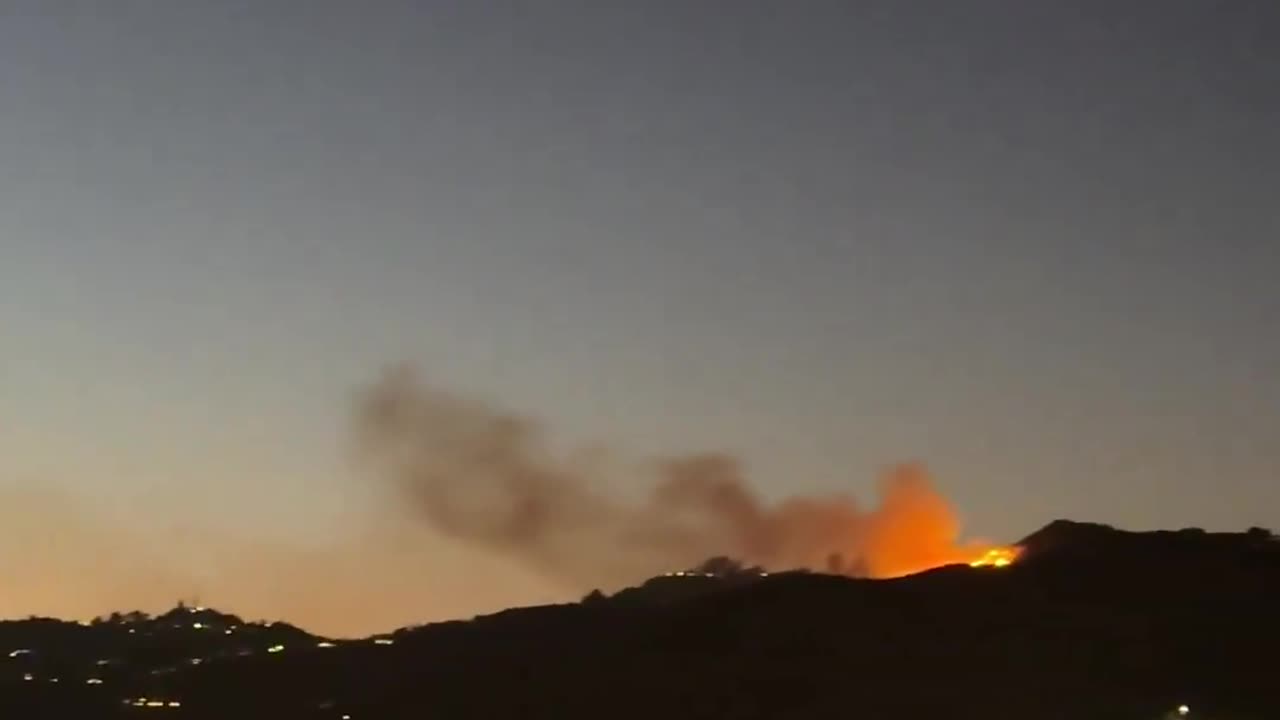 BREAKING: New brush fire just popped up out of nowhere near the Hollywood sign