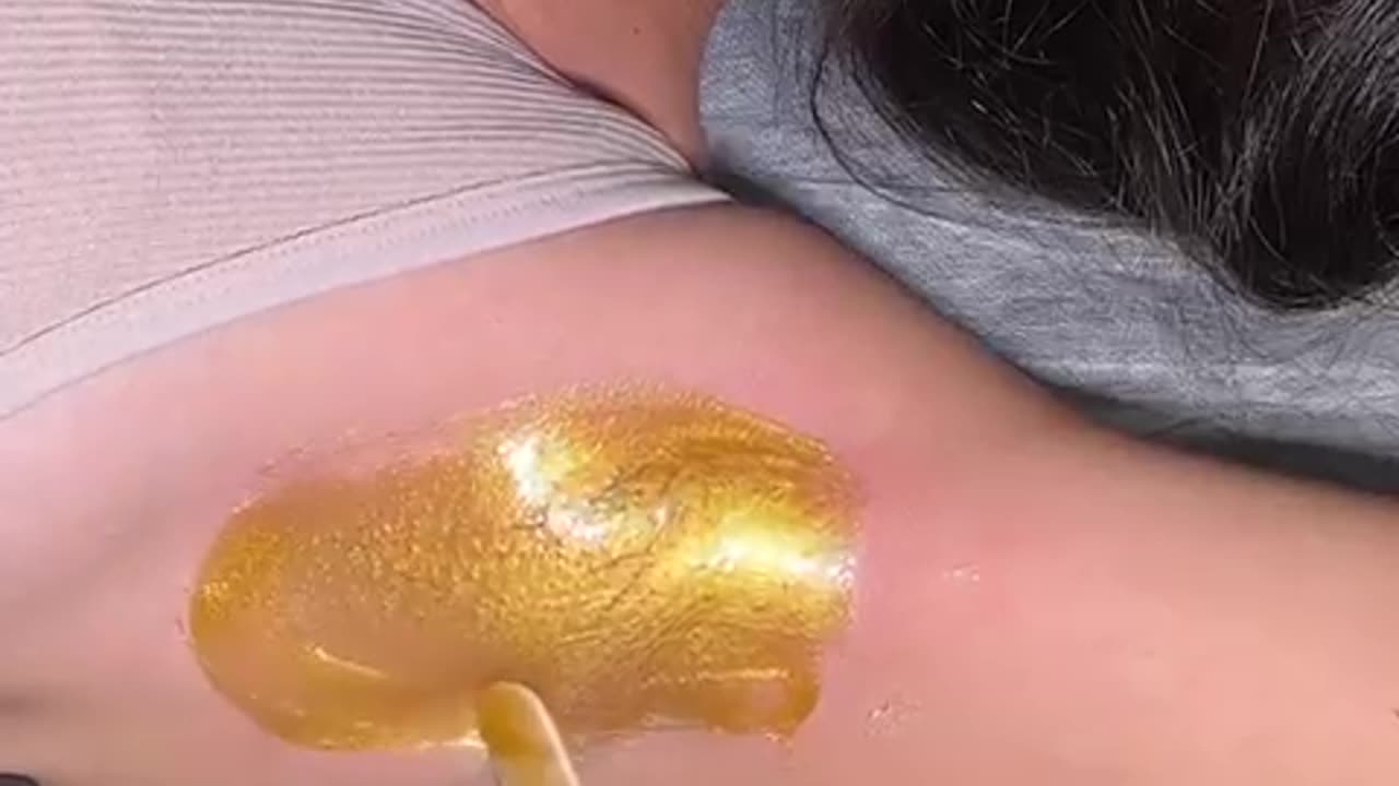 Underarm Waxing with Sexy Smooth Golden Allure Hard Wax | @skin_by_pris