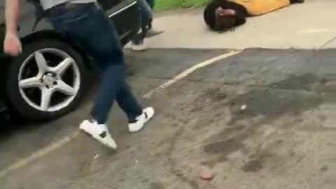 Man gets brutally beat for keying a car. Instant Karma. Fight caught on camera