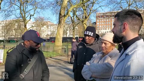 Speakers Corner-Orlando Talks To a Muslim Lady, She Is Interested To Learn Islam Has a Wrong Jesus