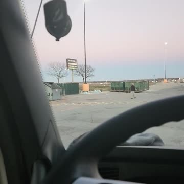 FIGURE IT OUT!!! #ourtruckinglife #truckdrivers #reallifetruckers #trucker #truck #atruckerslife