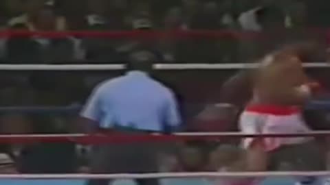Muhammad Ali vs Larry Holmes