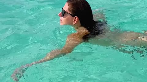 Beach Girls just want to have Fun 🏖 wild swimming #beach #caribbean #shorts