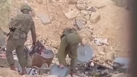 Israeli soldiers steal the property of Palestinians whilst raiding their homes in Jenin