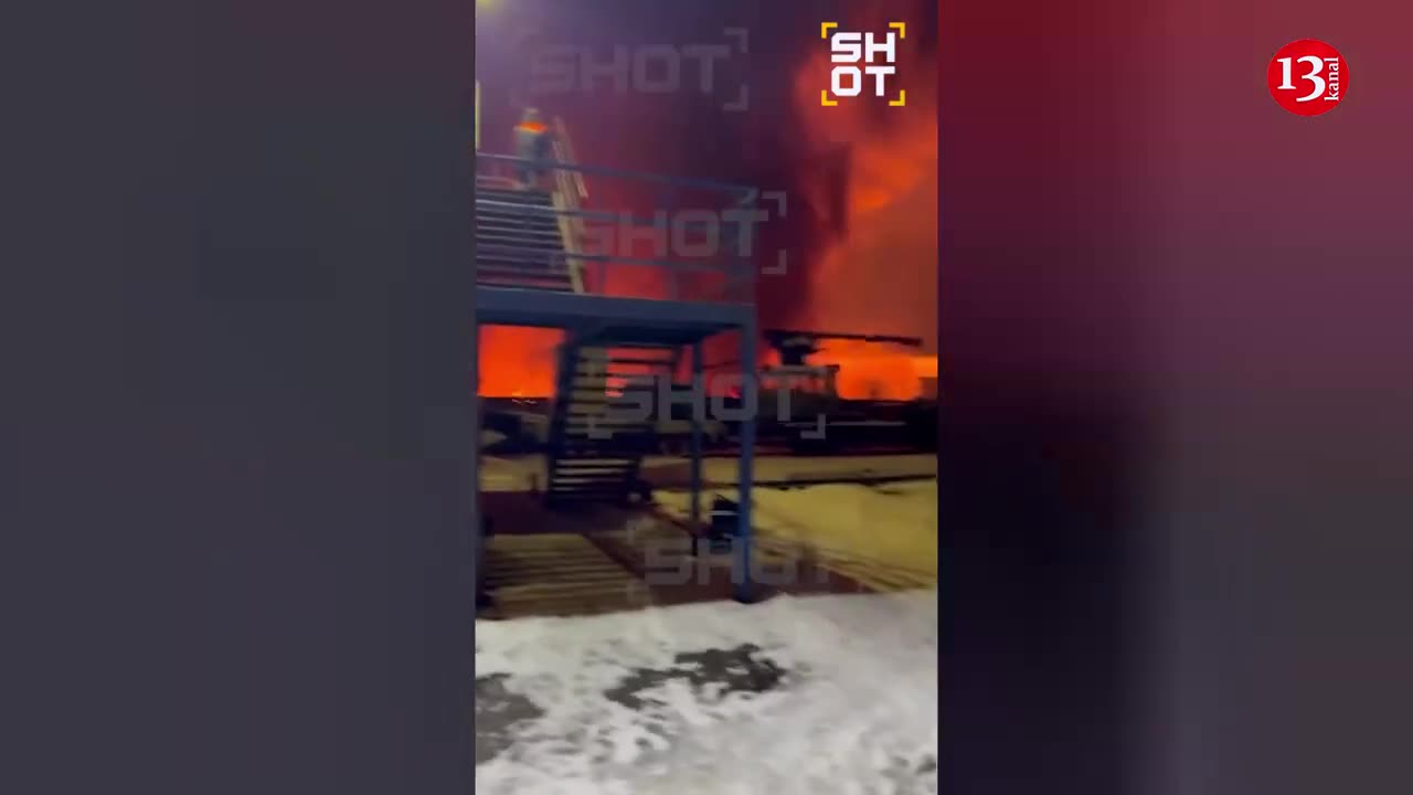 Another major Russian plant hit in Leningrad - fire spreads over a wide area