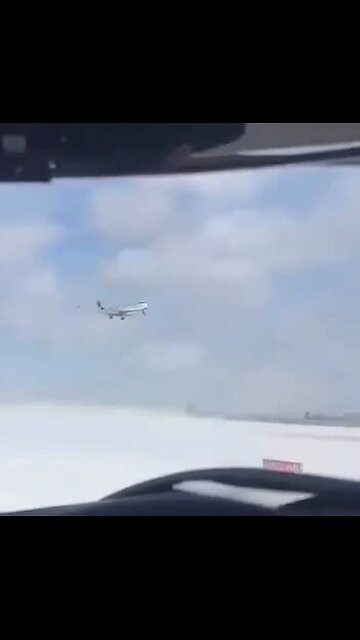 ‼️BREAKING - New footage showing the crash of the Delta Air Lines plane at Toronto Airport.