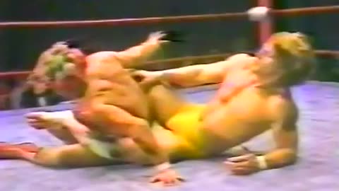 (1983.10.10) Kerry,Kevin & David Von Erich vs Michael Hayes, Terry Gordy & Buddy Roberts - WCCW