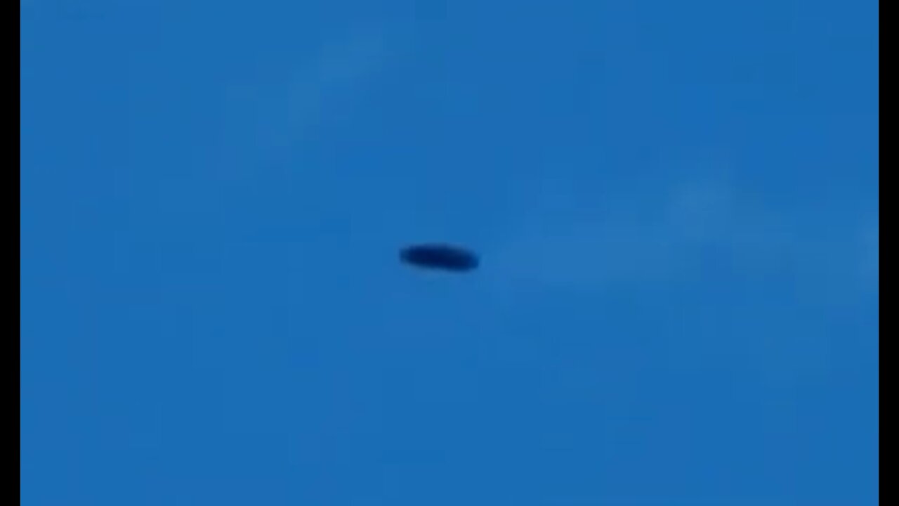 Donut-shaped UFO over Australia