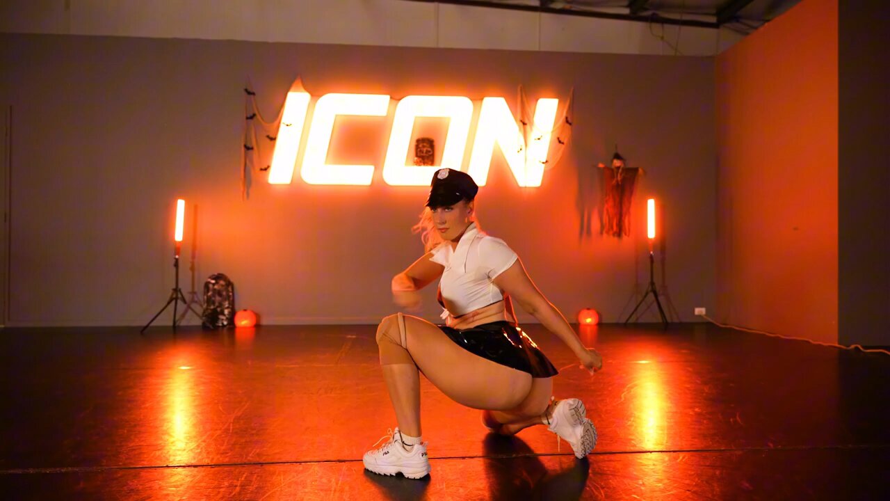 Halloween Twerk Class _ Choreo by Twerk it Down Chlo _ 1QueenBz