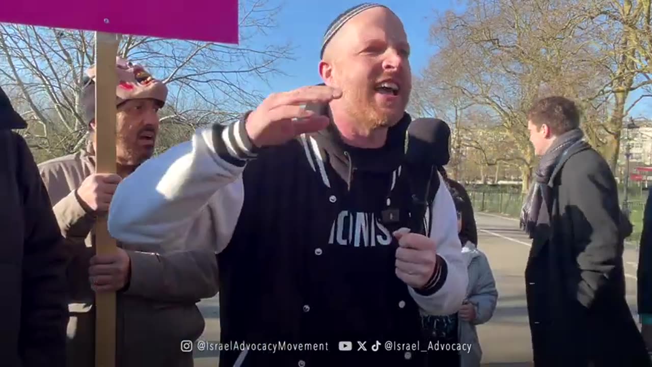 WATCH- Islamist's chilling threat against Jewish man at Speakers Corner