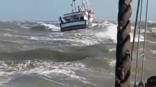 Dangerous Sea Waves