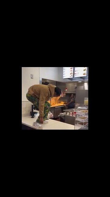 Bro Is So Blasted Out Of His Mind, He Froze While Standing On The Counter