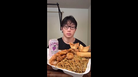 Follow for more ASMR videos🌮🍟 Credits: @samw_k3 #mukbang #asmr #fastfood #asmreating