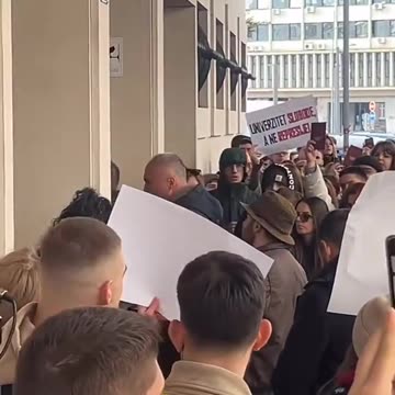 ПРОТЕСТИТЕ В НОВИ САД