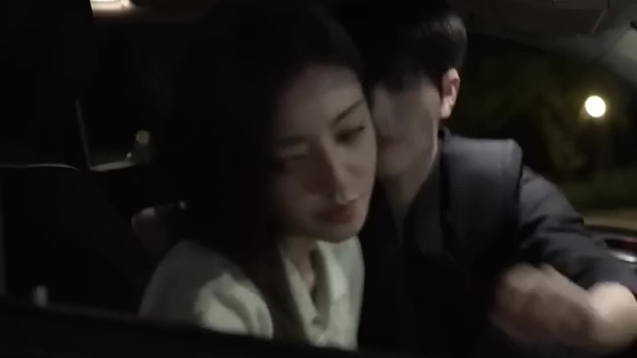 He's so obsessed with her 😩🤌