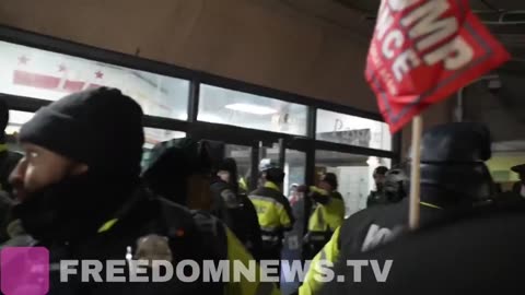 Chaos Erupts Outside D.C. Jail as Police Push Huge Crowds of Trump 11h ago