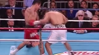 Manny Pacquiao vs Marco Antonio Barrera