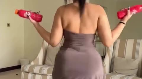 Shaking butt by cute girl 😻