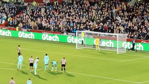 Brentford vs Brighton (Ivan Toney face to face with Robert Sanchez)