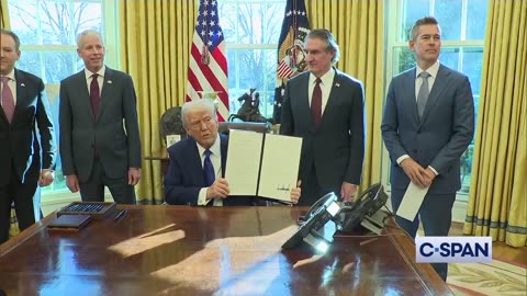 Trump Signs Executive Order Liberating American Schools (VIDEO)