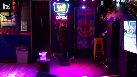 OCTOBER 1 2024 JAY BANGLES SETTING UP LIVE AT TIKI HOUSE BAR PART 1