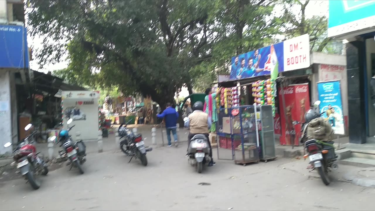 Strolling through the lively streets of Sector 8, RK Puram, South Delhi 🌳🏙️