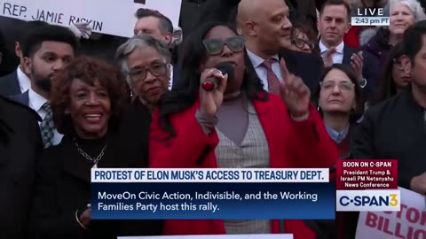 'We Are At War!': Dem Rep Melts Down During Elon Musk Protest, Demands To 'Shut Down' Senate