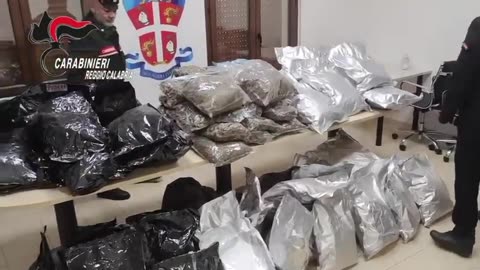 Reggio Calabria - I Carabinieri scoprono ingente quantitativo di droga (05.02.25)