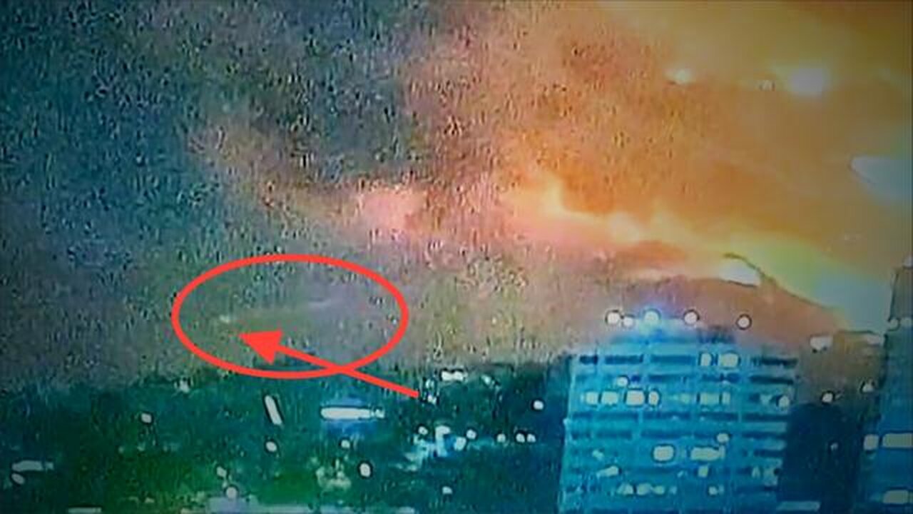 ROCKETS LAUNCHING FROM FIRE ? UFO UAP DONE DRONES FIRE LOS ANGELES FIRES