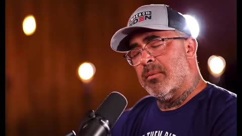 Aaron Lewis - Am I The Only One (Live Acoustic Version) Uncensored