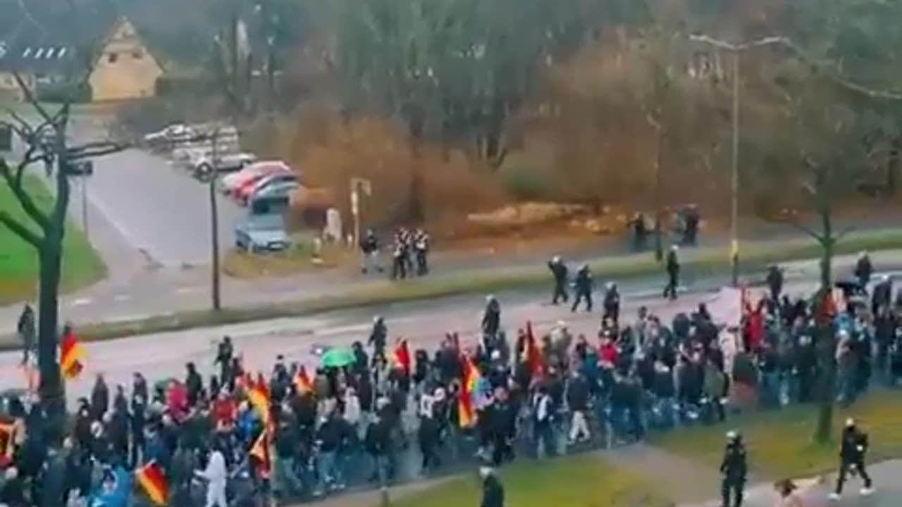 German patriots march streets chanting ‘those who hate Germany must leave German