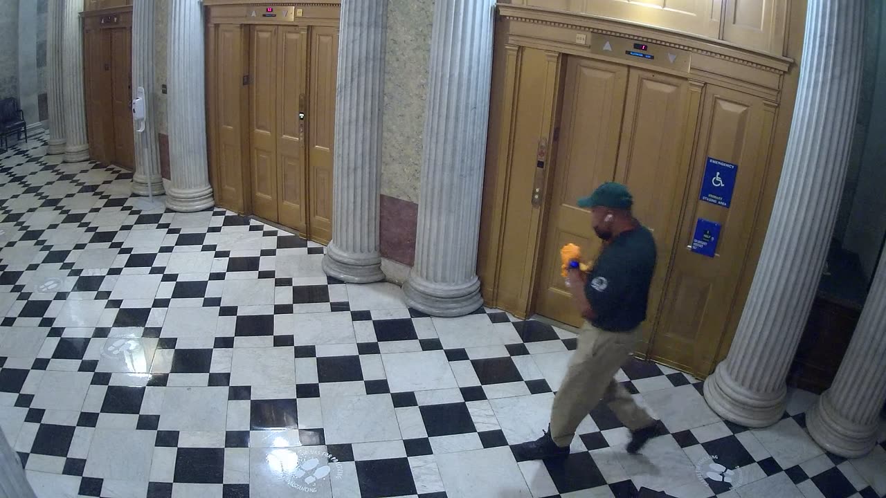 0211USCS02UpperSenDoorElevators_2021-01-06_00h20min00s370ms.mp4