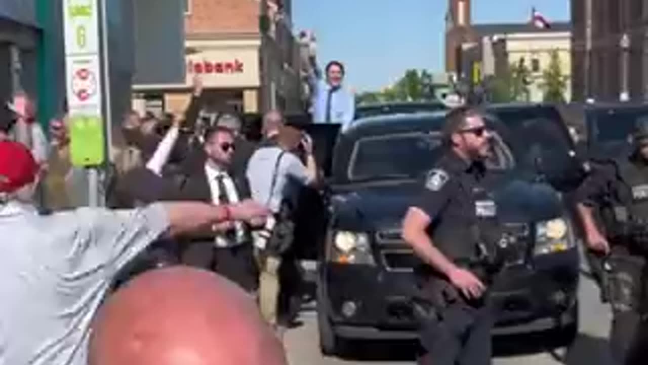 Citizens Jailed by Globalist Canadian Prime Minister