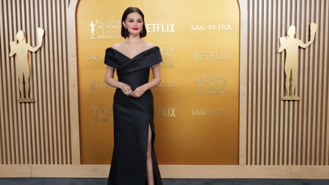 Fonda Lectures, Chalamet Dreams—Social Media Goes Wild!