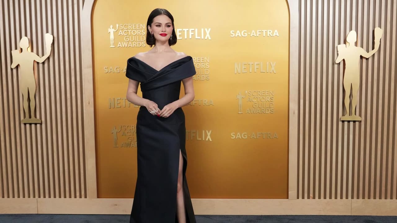 Fonda Lectures, Chalamet Dreams—Social Media Goes Wild!