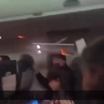 CANADA : PLANE LANDING